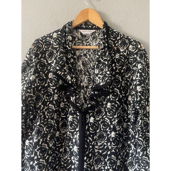 Exclusively Misook Ruffle Top - Picture 5 of 9